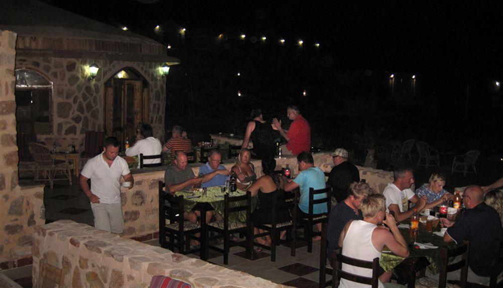Roots Red Sea Hotel El Qoseir ภายนอก รูปภาพ