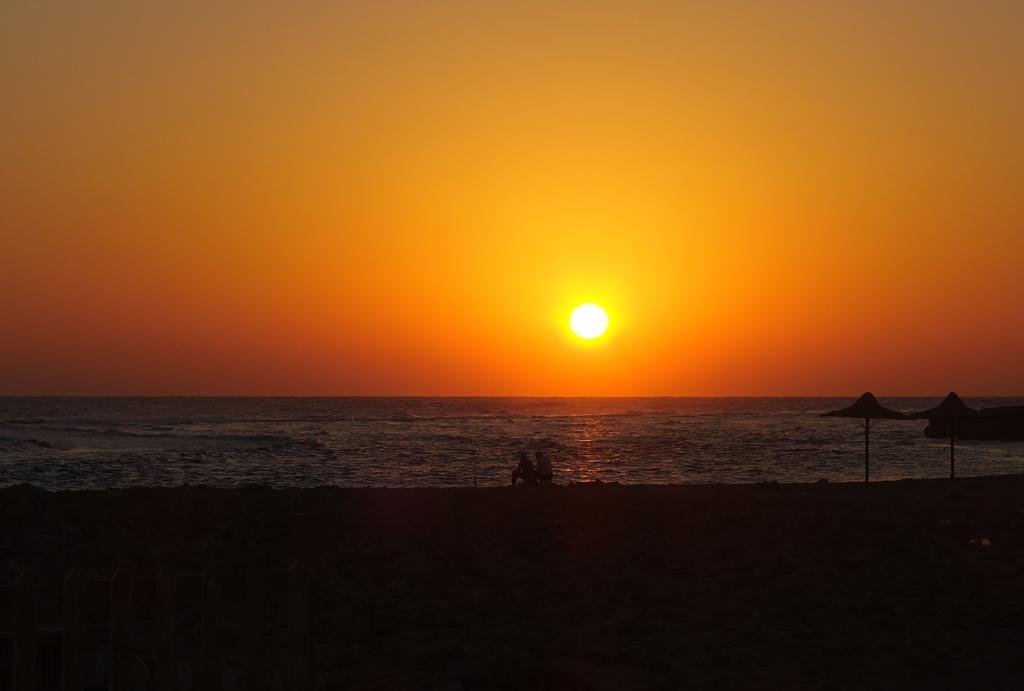 Roots Red Sea Hotel El Qoseir ภายนอก รูปภาพ