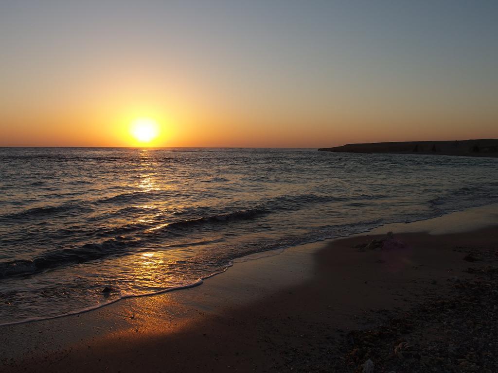 Roots Red Sea Hotel El Qoseir ภายนอก รูปภาพ