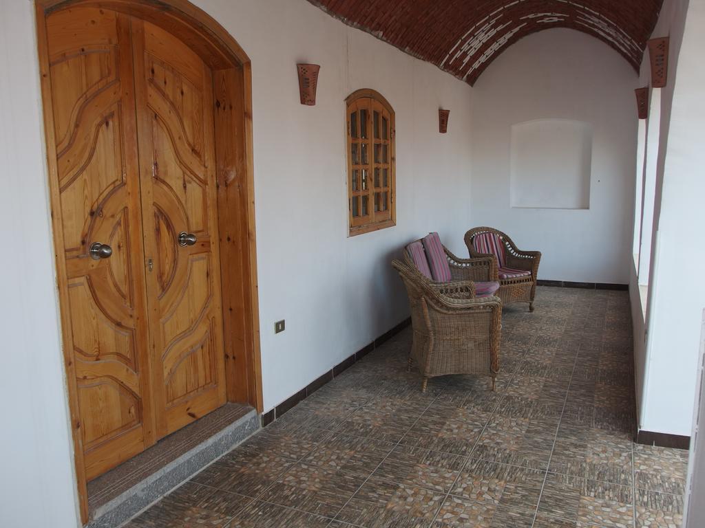 Roots Red Sea Hotel El Qoseir ภายนอก รูปภาพ
