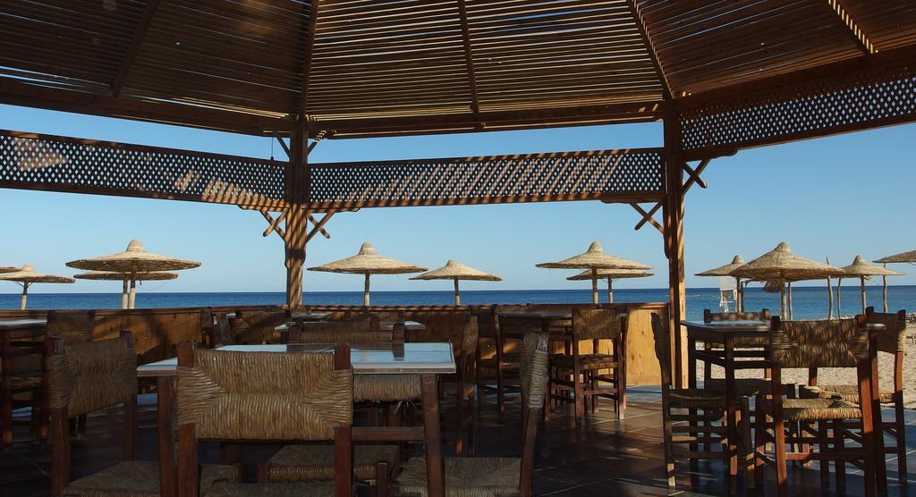 Roots Red Sea Hotel El Qoseir ภายนอก รูปภาพ
