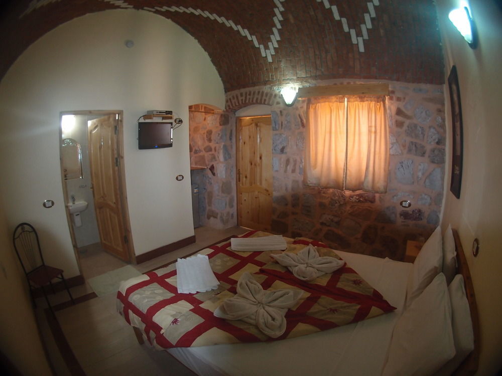Roots Red Sea Hotel El Qoseir ภายนอก รูปภาพ