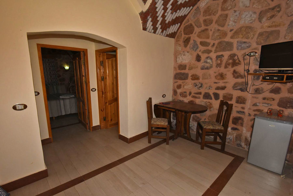 Roots Red Sea Hotel El Qoseir ภายนอก รูปภาพ